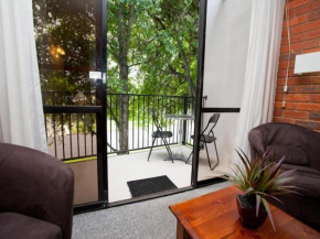  Connells Motel & Serviced Apartments  Траралгон